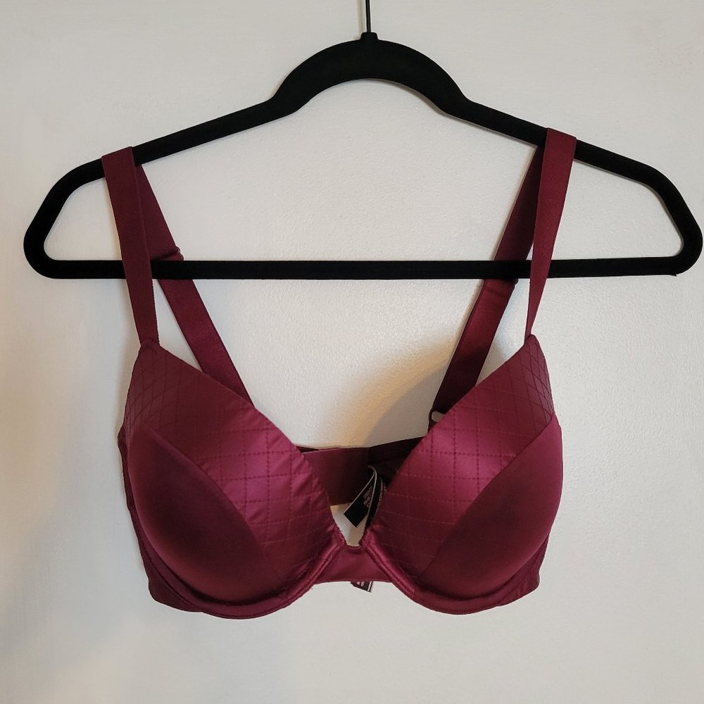 NWOT Victoria's Secret "Very Sexy" Pushup Bra 32DD